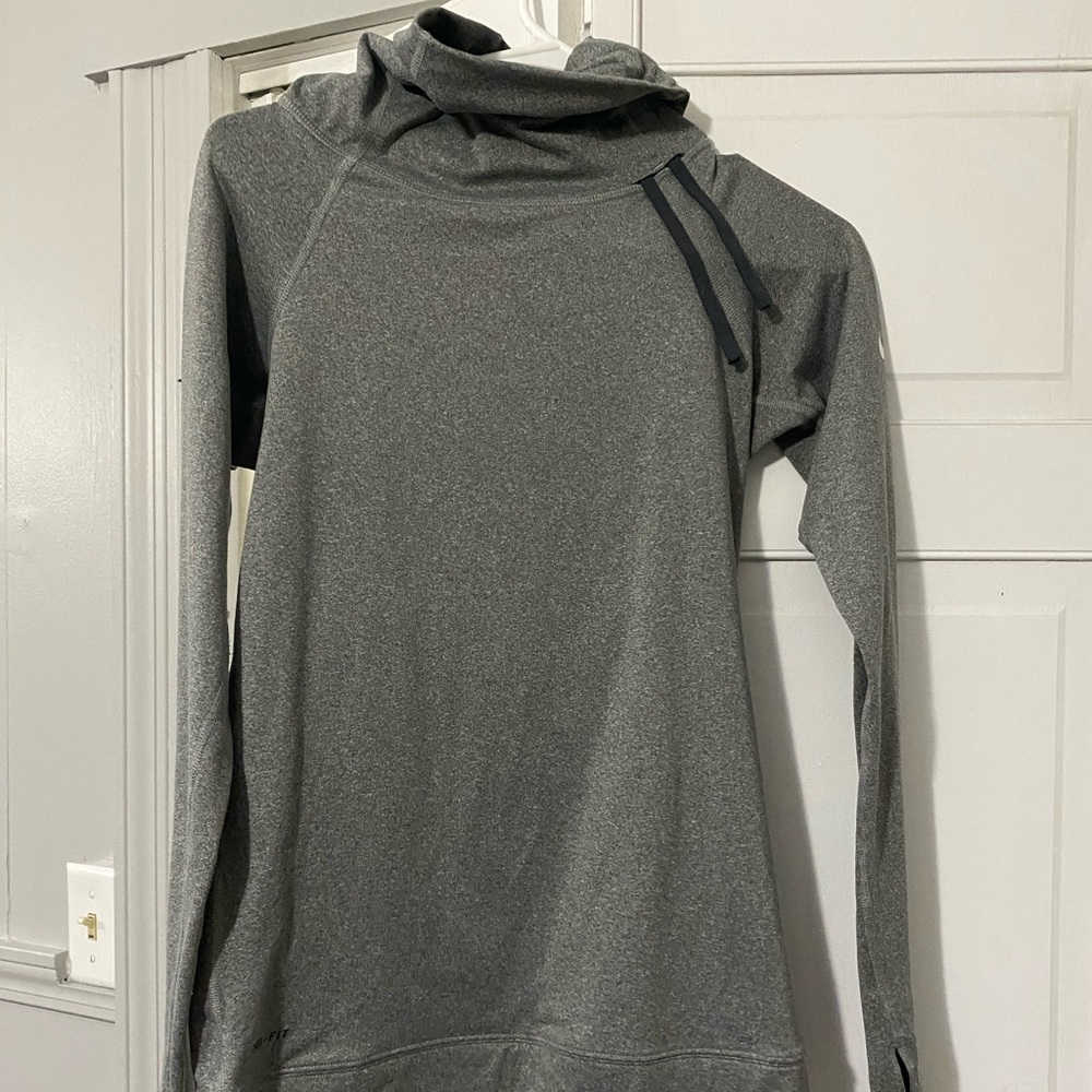 Fitted Nike running long sleeve